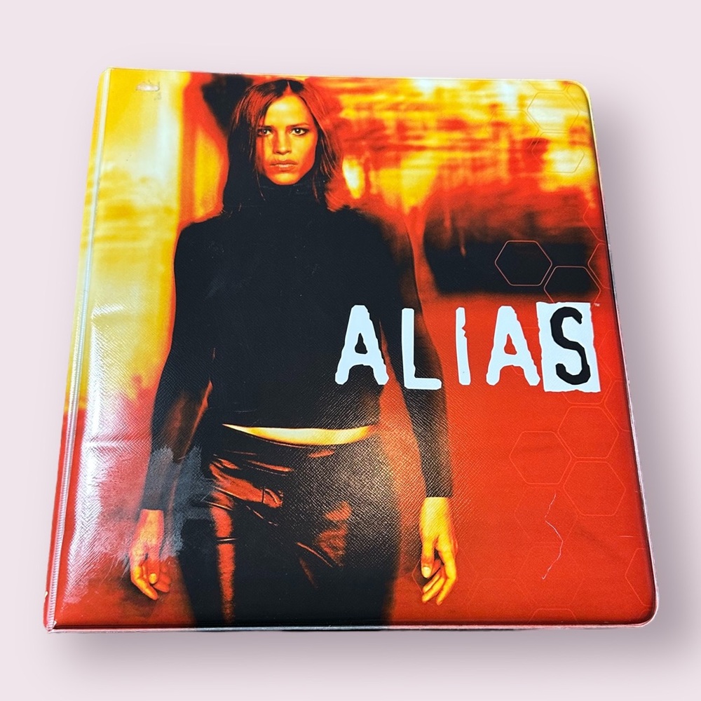 Vintage 2002 Touchstone Television Alias Jenifer Garner Black Three Ring Binder
